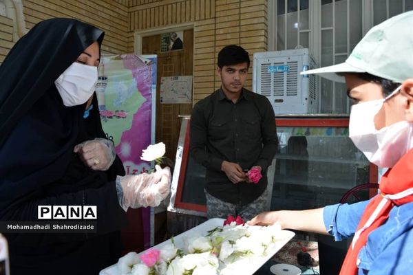 رزمایش همدلی فرهنگیان، اولیا و خیرین ناحیه یک مشهد