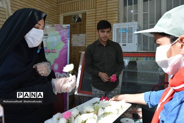 رزمایش همدلی فرهنگیان، اولیا و خیرین ناحیه یک مشهد