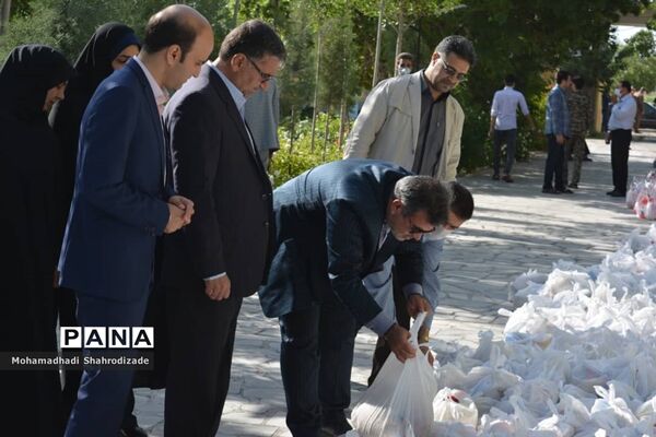 رزمایش همدلی فرهنگیان، اولیا و خیرین ناحیه یک مشهد