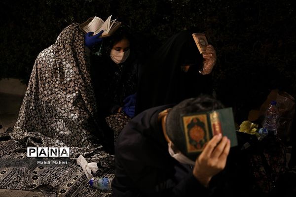 احیا شب نوزدهم ماه رمضان در دانشگاه تهران