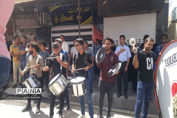 تشییع  ناوبان یکم شهید اسماعیل پور خسرو از شهدای ناو کُنارک در شهرستان داراب