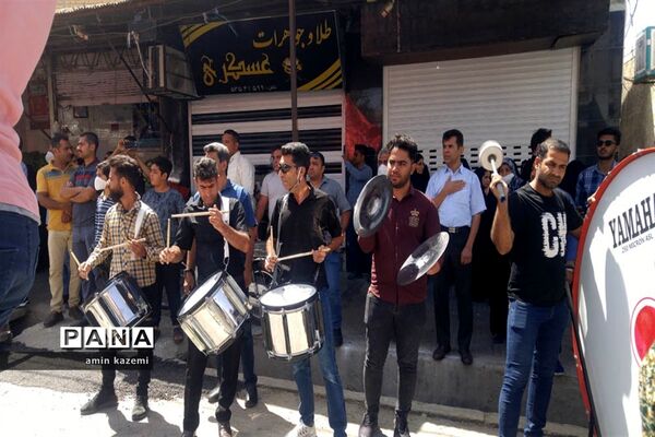 تشییع  ناوبان یکم شهید اسماعیل پور خسرو از شهدای ناو کُنارک در شهرستان داراب
