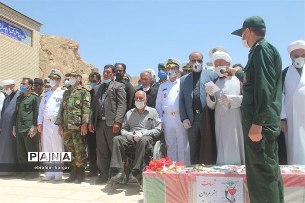 تشییع ناوبان یکم شهید اسماعیل پور خسرو از شهدای ناو کُنارک در شهرستان داراب -2