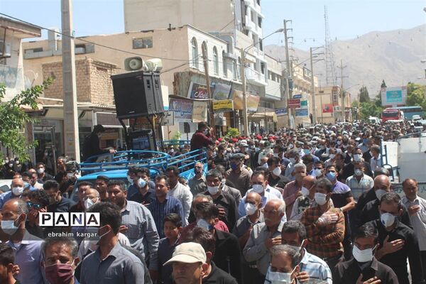 تشییع ناوبان یکم شهید اسماعیل پور خسرو از شهدای ناو کُنارک در شهرستان داراب -2