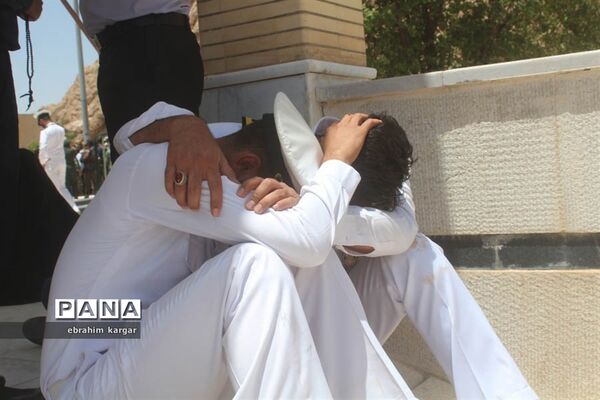 تشییع ناوبان یکم شهید اسماعیل پور خسرو از شهدای ناو کُنارک در شهرستان داراب -2