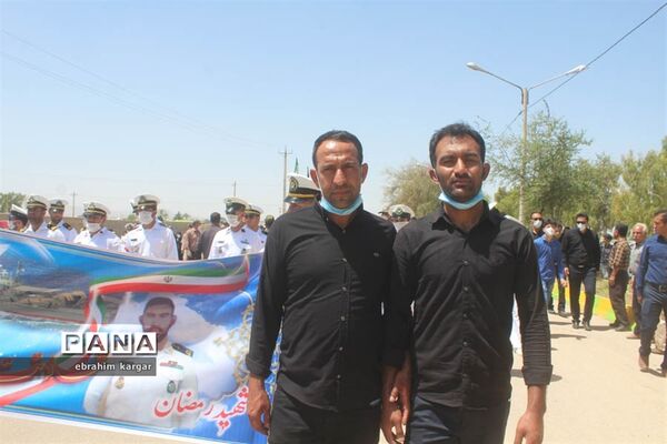 تشییع ناوبان یکم شهید اسماعیل پور خسرو از شهدای ناو کُنارک در شهرستان داراب -2