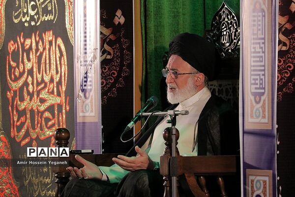 مراسم احیای شب بیست و یکم  ماه رمضان در مصلی بزرگ کیش