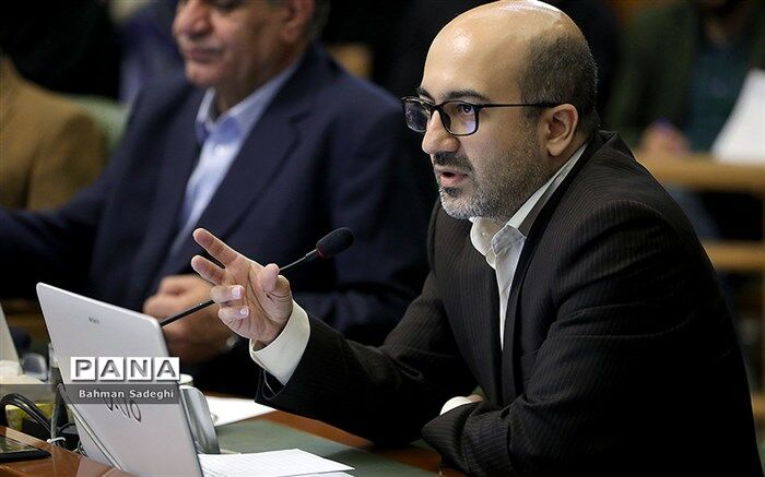 بررسی لایحه بحث برانگیز«بهره بردارى از پیاده روها» در شورای شهر