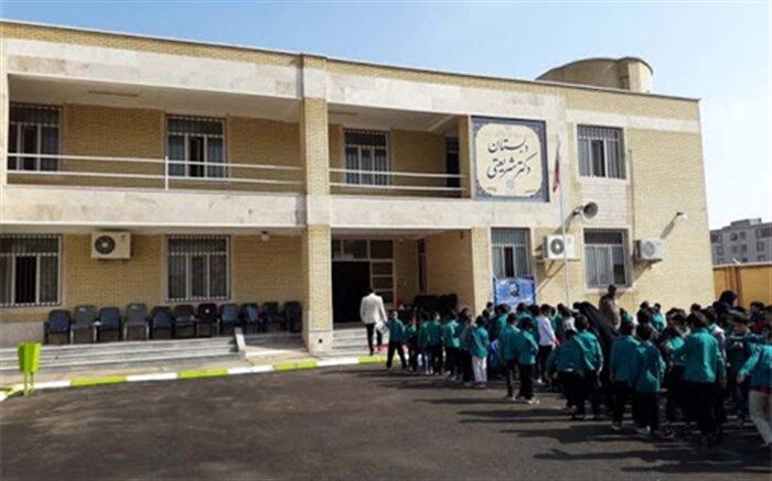 بازگشایی یک ماهه مدارس و حضور اختیاری دانش‌آموزان