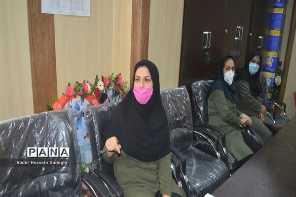 جلسه شورای دبیران دبیرستان شهیده سهام خیام  بوشهر