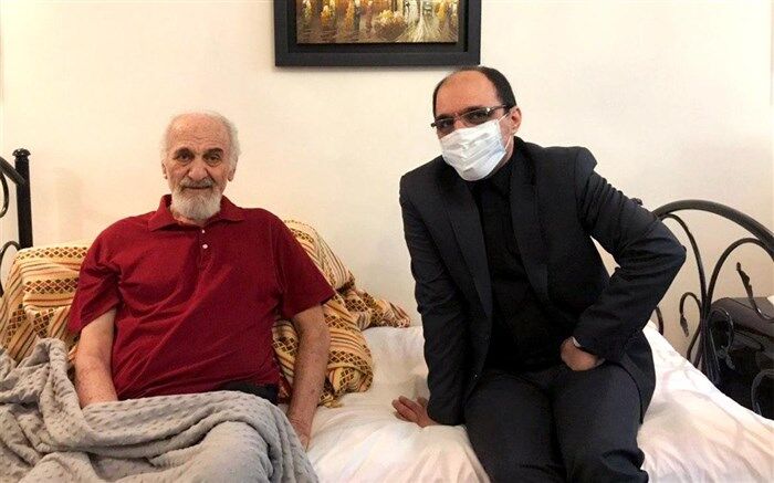 عیادت مدیرعامل موسسه هنرمندان پیشکسوت از محمد ساربان