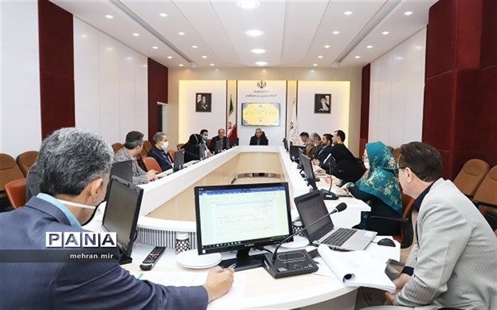 طراحی و گسترش انجمن های علمی در پژوهش سراها و افزایش پوشش تحصیلی حاشیه شهر در گلستان