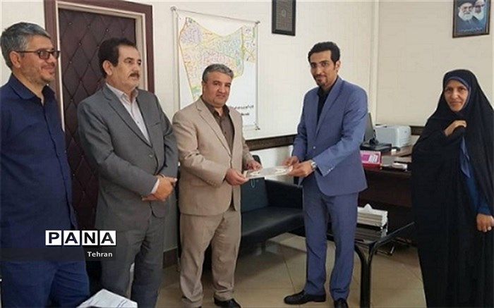 تقدیر مهدی نیکبخت، از کارشناس روابط عمومی منطقه 17