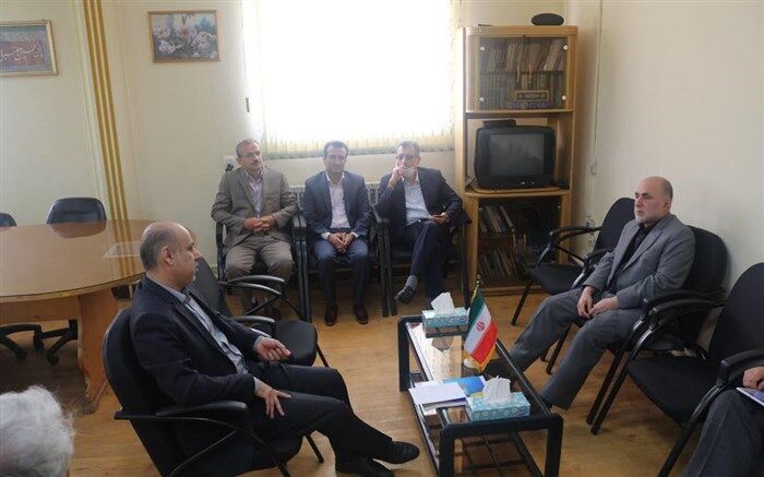 دیدار نماینده منتخب شهرستان رشت در مجلس یازدهم با مدیر وکادر سازمان دانش آموزی گیلان