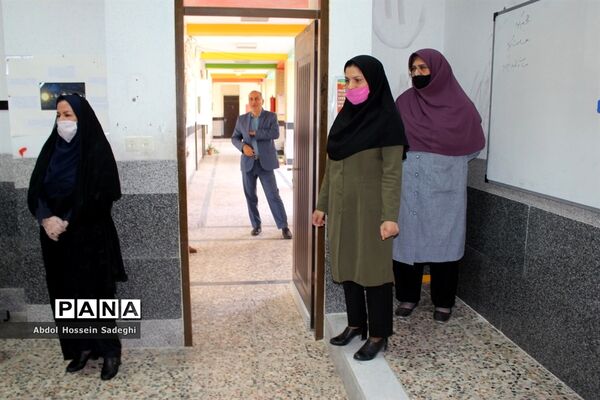 بازدید مدیرکل آموزش و پرورش استان بوشهر از بازگشایی دبیرستان شهیده سهام خیام بوشهر