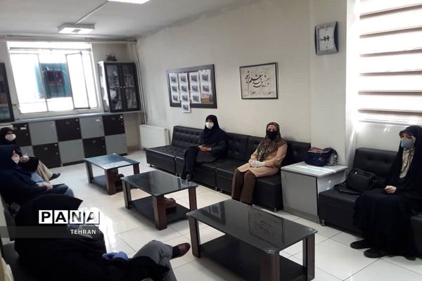 حضور داوطلبانه دانش‌آموزان منطقه 13 در کلاس درس