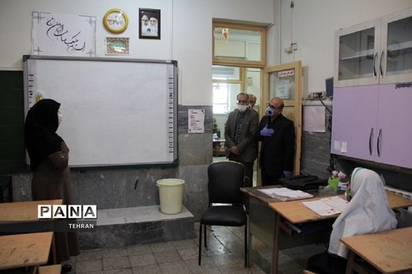 حضور داوطلبانه دانش‌آموزان منطقه 13 در کلاس درس