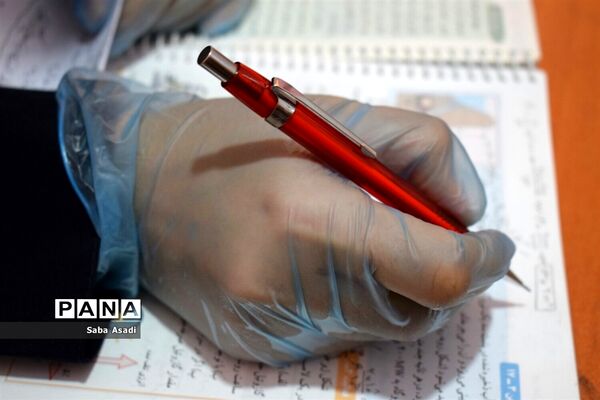 حضور دانش‌آموزان و معلمان در مدارس در روزهای کرونایی گله‌دار