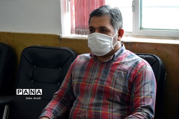 حضور دانش‌آموزان و معلمان در مدارس در روزهای کرونایی گله‌دار