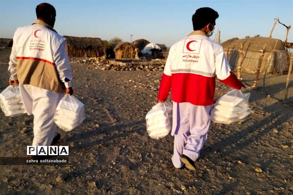 طبخ و توزیع یک هزار پرس غذای گرم میان نیازمندان جنوب سیستان و بلوچستان