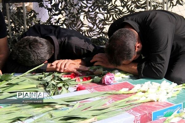 تشییع پیکر پاک ۵ شهید حادثه شناور کنارک نیروی دریایی ارتش در بوشهر