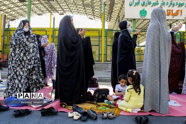 اقامه نماز عید سعید فطر در شهرک اکباتان