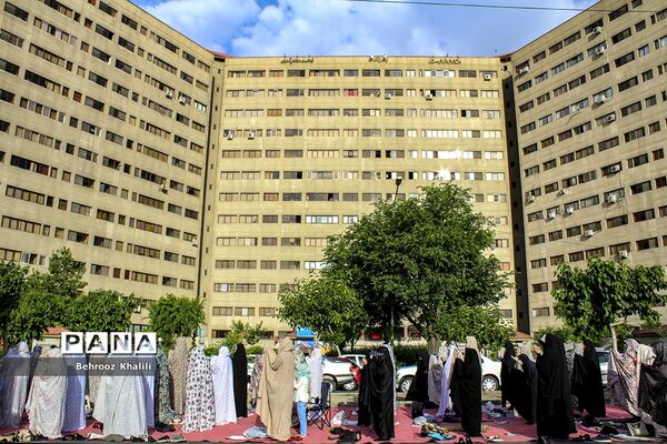 اقامه نماز عید سعید فطر در شهرک اکباتان
