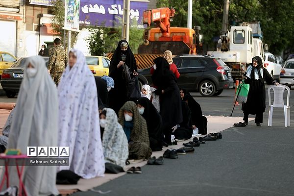 اقامه نماز عید سعید فطر در مسجدالرسول میدان رسالت