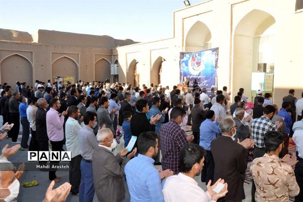 اقامه نماز عیدسعید فطر در شهرستان خوسف استان خراسان جنوبی