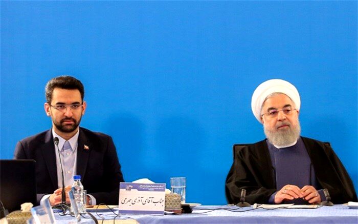 روحانی: توسعه و تکمیل دولت الکترونیک و فضای مجازی برای مردم حائز اهمیت است