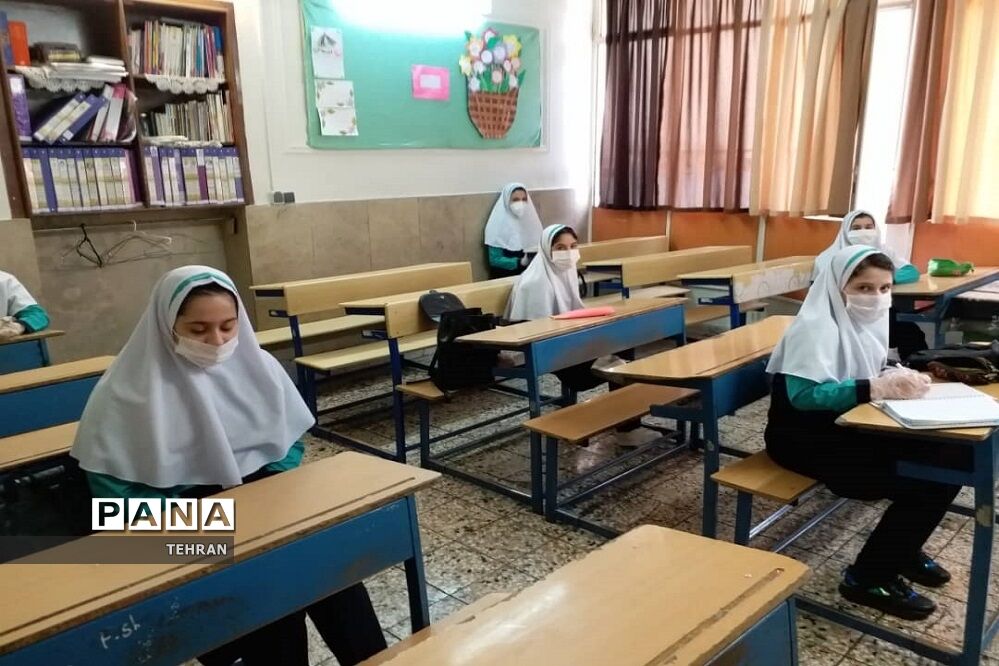 حکیم‌زاده: قصد بازگشت به روش‌های سنتیِ قبل از کرونا را نداریم