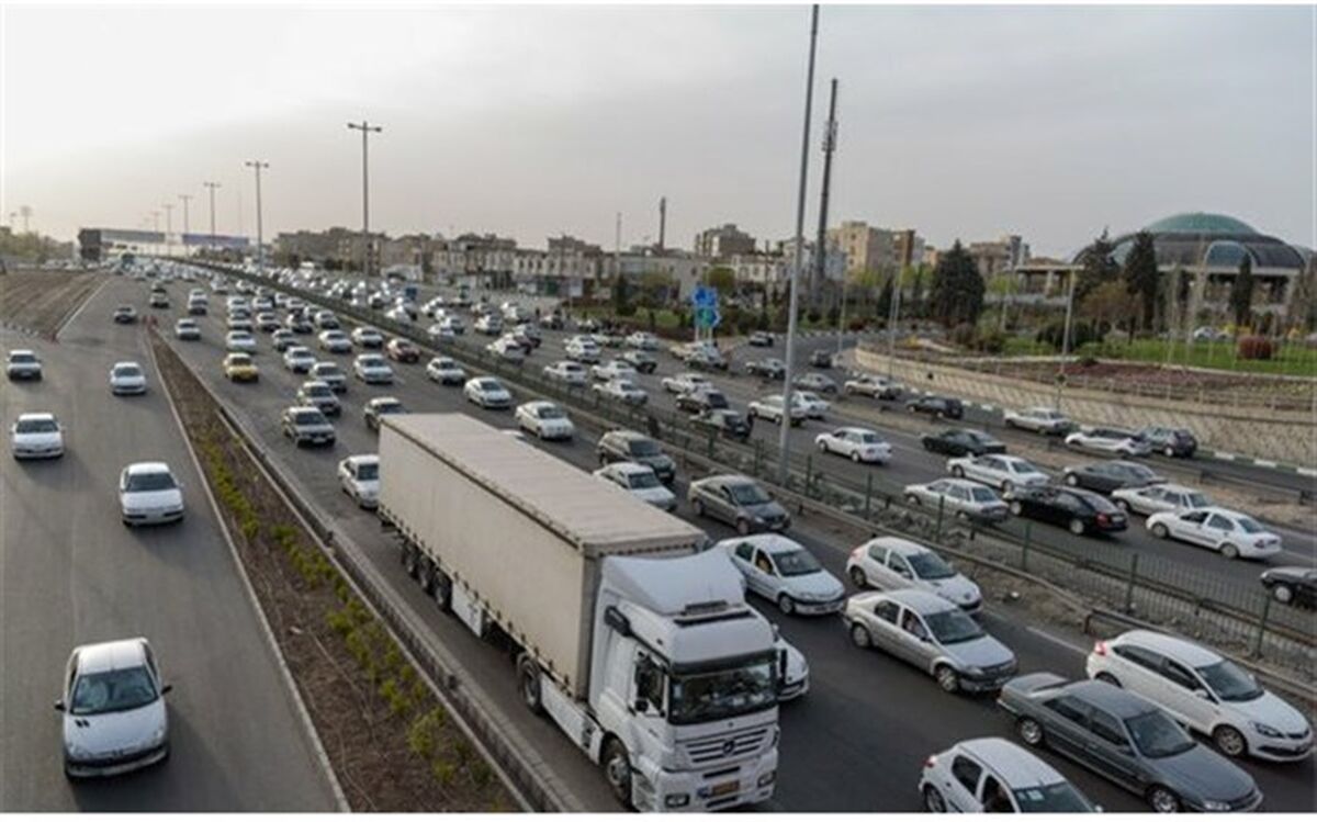 ترافیک سنگین در محور هراز و آزادراه قزوین - کرج