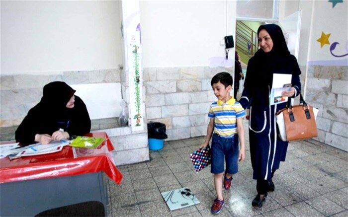 والدین البرزی برای ثبت نام کلاس اولی ها اقدام کنند