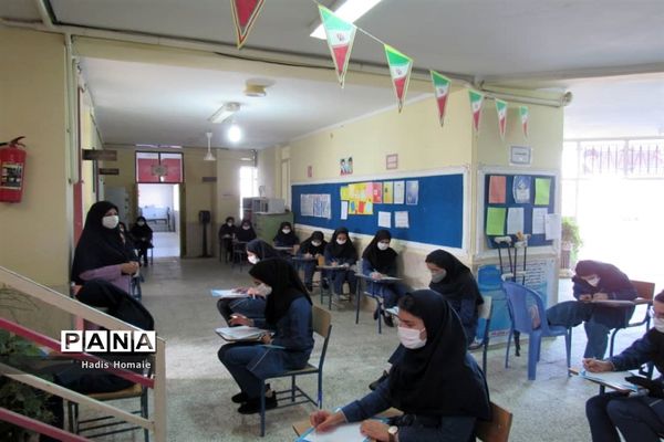 حضور دانش آموزان پایه نهم در امتحانات خردادماه