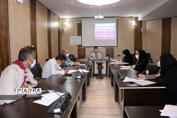 جلسه هم اندیشی کارشناسان و مربیان سازمان دانش‌آموزی استان البرز