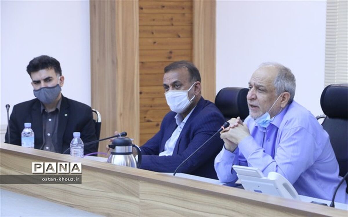 کتابخانه های الکترونیک در روستاهایی با بیش از جمعیت ۱۰۰۰ نفر راه اندازی می شود