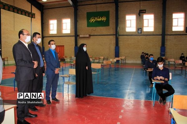 بازدید مدیرکل آموزش و پرورش استان بوشهر از حوزه‌های امتحانی