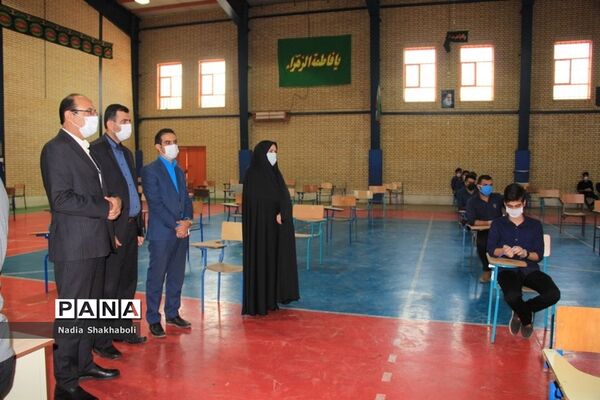 بازدید مدیرکل آموزش و پرورش استان بوشهر از حوزه‌های امتحانی