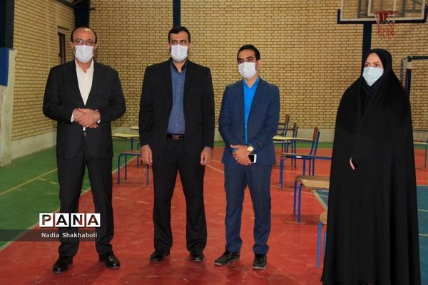 بازدید مدیرکل آموزش و پرورش استان بوشهر از حوزه‌های امتحانی