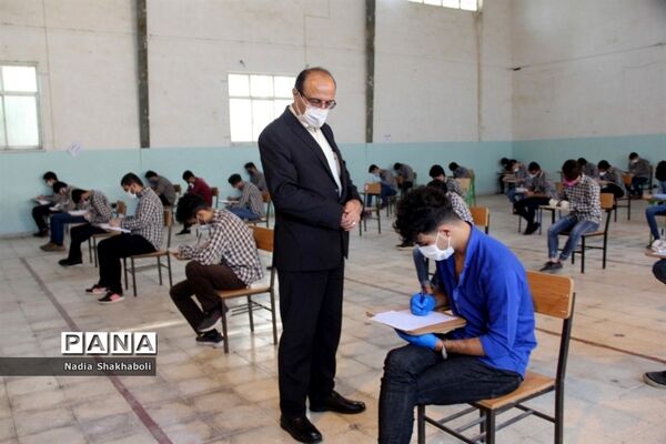 بازدید مدیرکل آموزش و پرورش استان بوشهر از حوزه‌های امتحانی