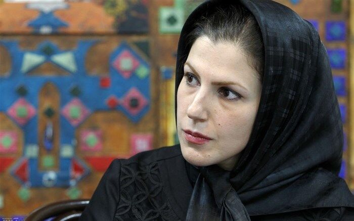 قوانین دست قاضی را برای تحویل «رومینا» به پدرش بسته بود؟