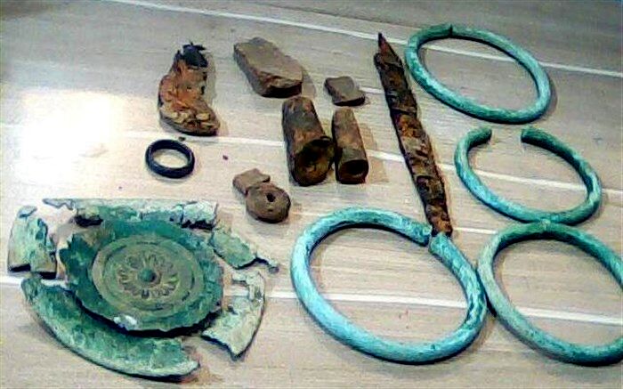 اشیای عتیقه مربوط به هزاره اول در فومن کشف شد