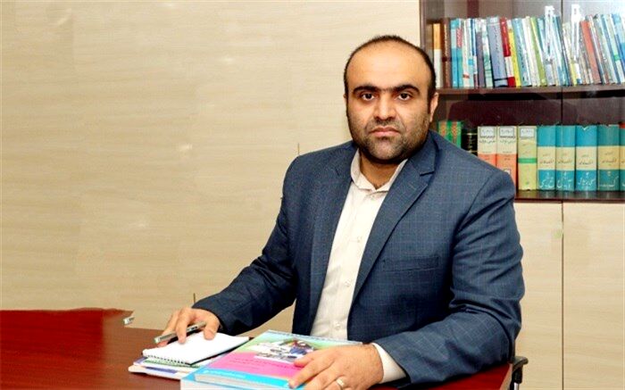 افشار بهمنی: باید 10 تا 20 درصد از برنامه درسی را به اختیار هنرستان‌ها و مدارس بگذاریم