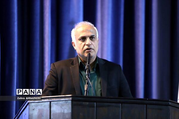 جلسه توجیهی کارشناس مسئولان مناطق و ناظرین طرح نظارت بر ثبت نام و شهریه مدارس غیردولتی شهر تهران