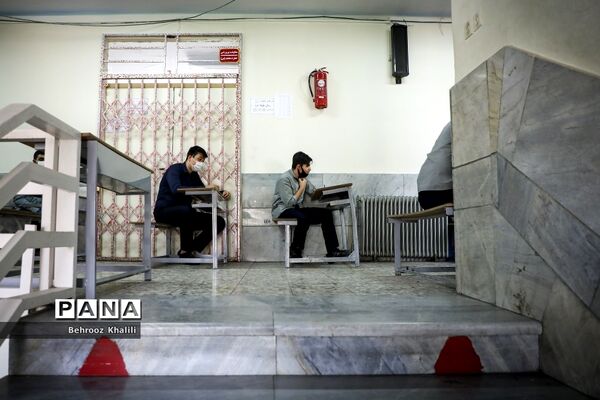 امتحانات دوره متوسطه با رعایت فاصله اجتماعی