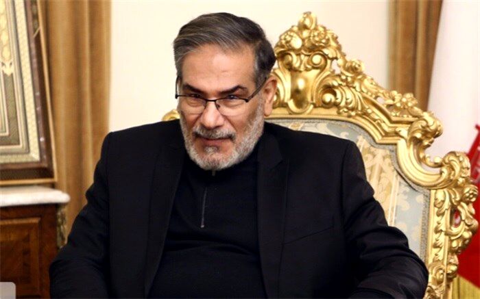 شمخانی: خدمت به مردم باید محور امور باشد