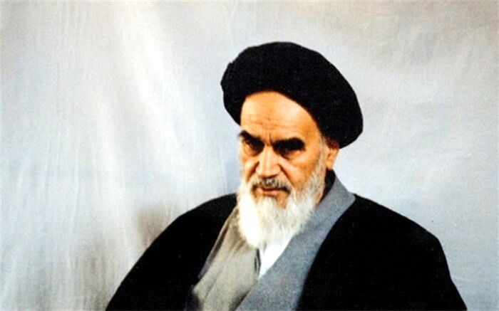 وزارت دفاع: امام خمینی (ره) یک حقیقت همیشه زنده است
