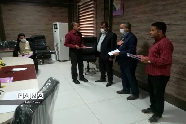 تجلیل از داوران قرآنی آموزش و پرورش منطقه دلوار