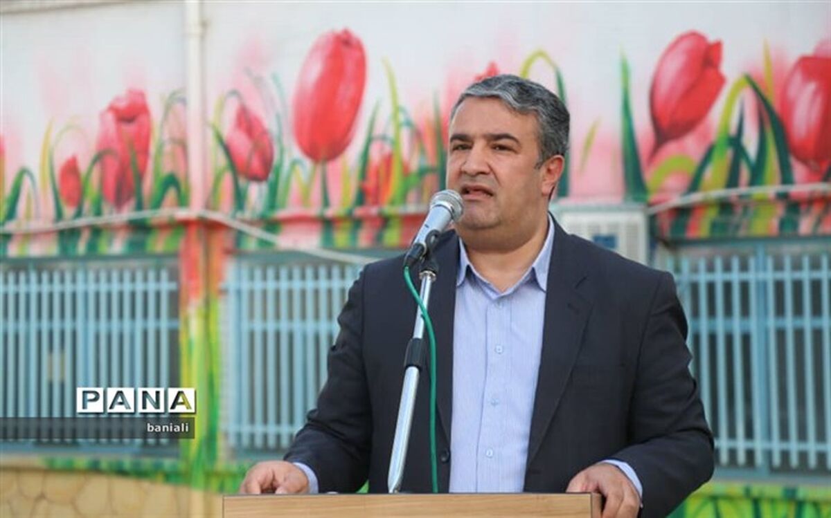 گروههای آموزشی مغز متفکر  و اندیشه ساز جریان آموزش در مدارس هستند