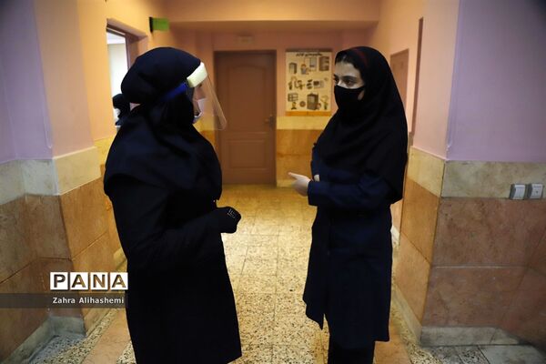 برگزاری امتحانات پایه نهم دبیرستان خسرو خاور